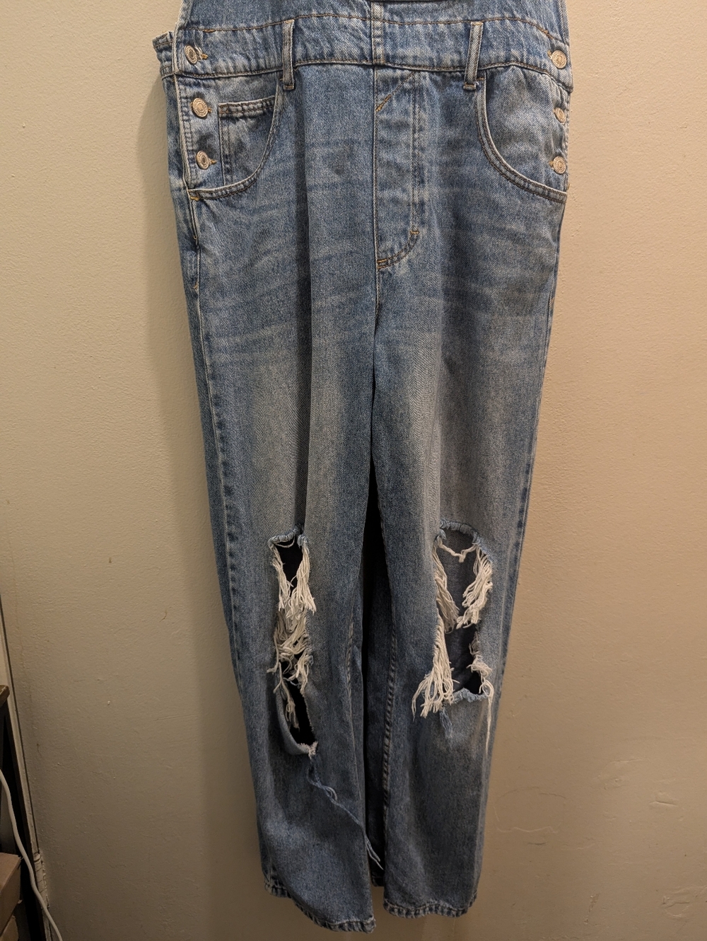 Free People We The Free Ziggy Distressed Ripped Knees Denim Overalls- M - Picture 9 of 16